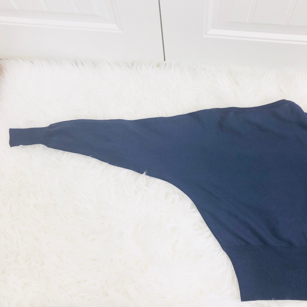 Tocca Dolman Sleeve Navy Blue Short Sweater V-neck - Picture 4 of 5